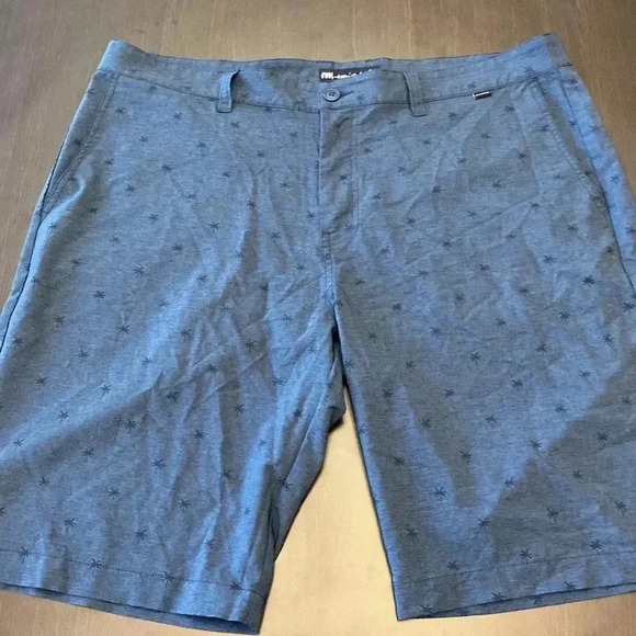 TRAVIS MATHEW MENS GOLF SHORTS SIZE 40 INSEAM APPROX10.5” NAVY PALM TREE DESIGN - Picture 2 of 10